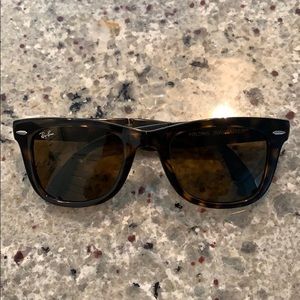 Folding RayBan Wayfarer